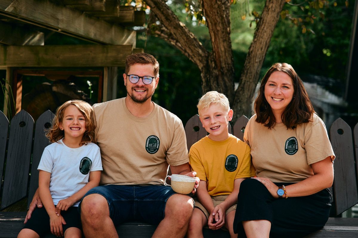 Sabrina, David and their two children, owners of Domaine Chalets des Pins in Rawdon